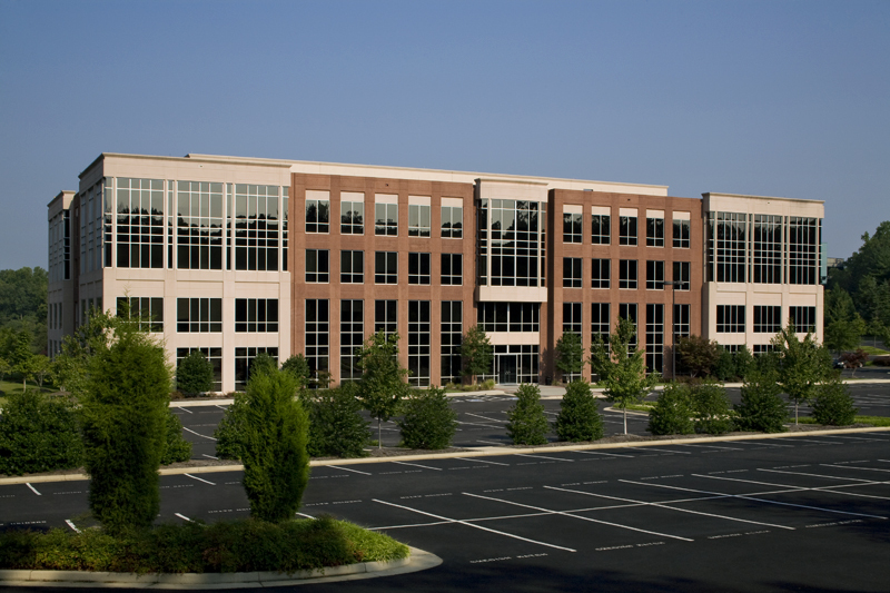 7300 Beaufont Springs Dr, Richmond, VA for lease - Building Photo - Image 1 of 4