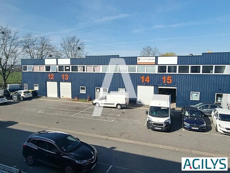 Flex in Chilly-Mazarin for lease - Building Photo - Image 2 of 8