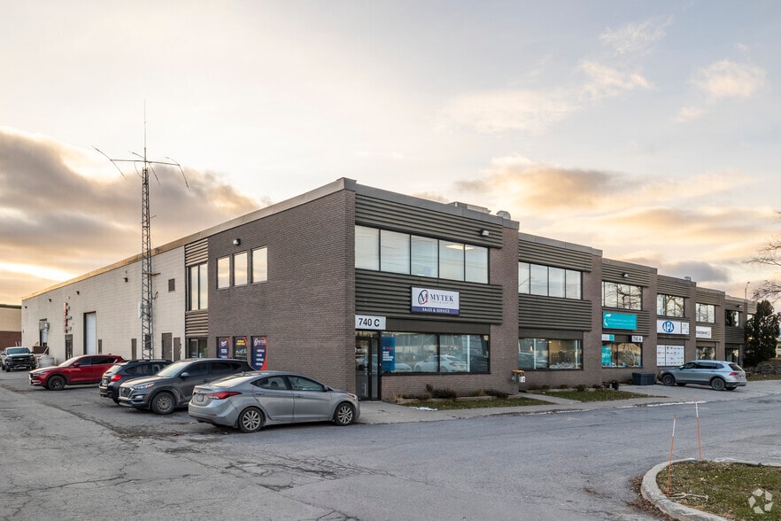 720-740 Belfast Rd, Ottawa, ON for sale - Primary Photo - Image 1 of 1