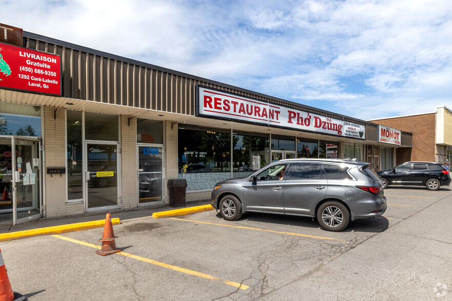 1276 Boul Curé-Labelle, Laval, QC for lease - Building Photo - Image 3 of 9