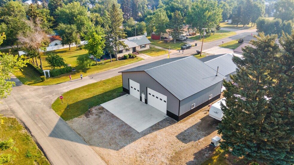 201 7th St, Plaza, ND for sale - Building Photo - Image 1 of 1