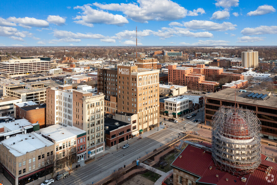 1 W Old State Capitol Plz, Springfield, IL for lease - Aerial - Image 1 of 3