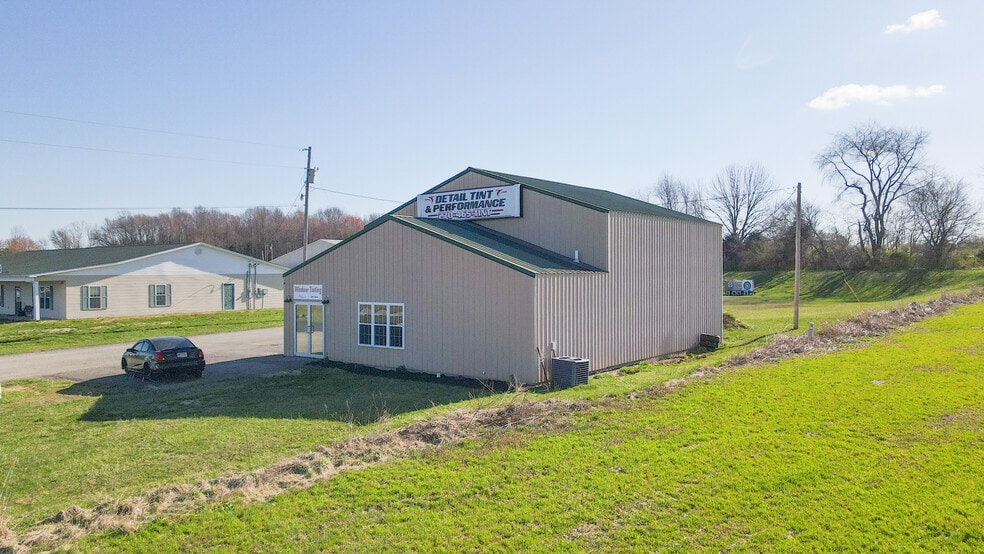2424 New Columbia Rd, Campbellsville, KY for sale - Building Photo - Image 2 of 17