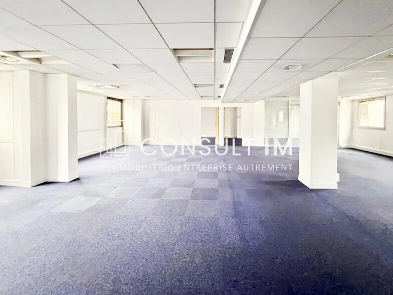 Office in Boulogne-Billancourt for lease - Building Photo - Image 3 of 8