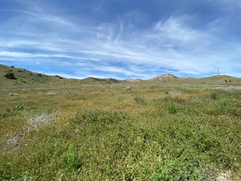 46833 Ralphs Ranch Road, Lebec, CA for sale - Primary Photo - Image 1 of 1
