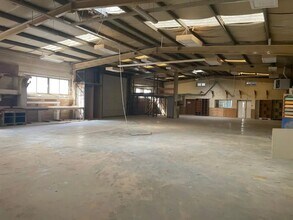 Flex in Fontenay-sous-Bois for lease Interior Photo- Image 2 of 7