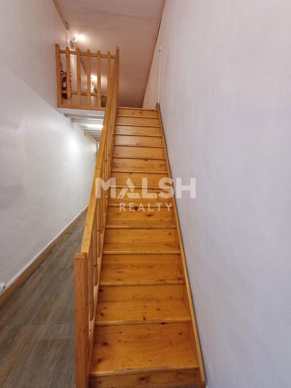Retail in Lyon for lease Building Photo- Image 1 of 9