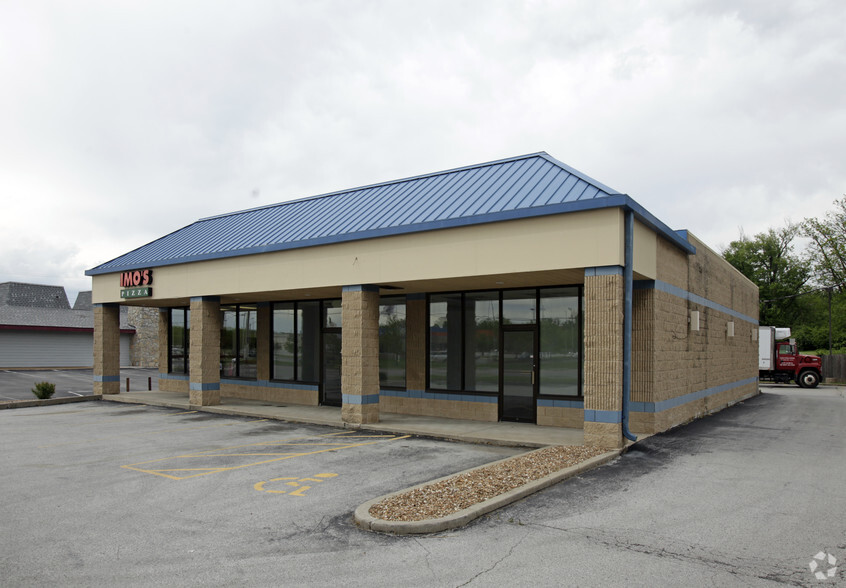 11907 St Charles Rock Rd, Bridgeton, MO for lease - Primary Photo - Image 1 of 2