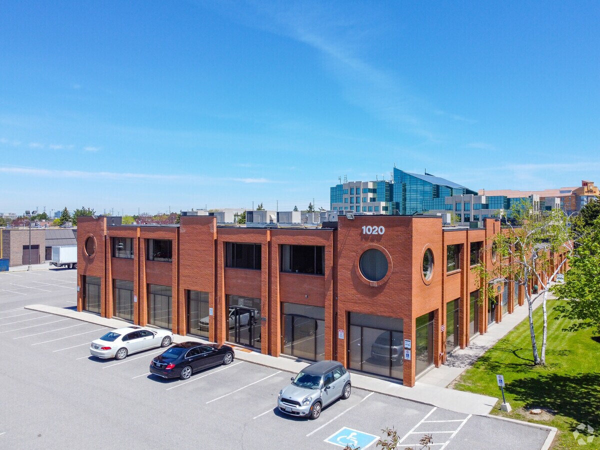 1020 Denison St, Markham, ON L3R 3W5