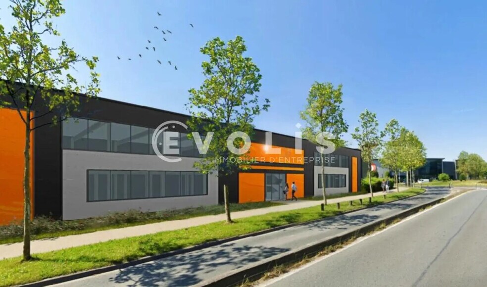 Retail in Noisy-le-Grand for lease - Building Photo - Image 1 of 3