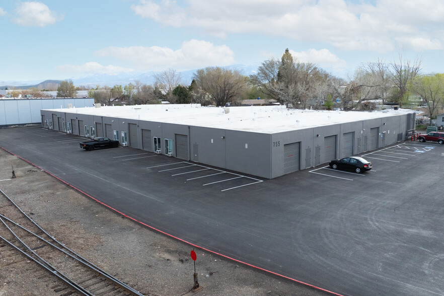 755 E Greg St, Sparks, NV for lease - Building Photo - Image 3 of 12