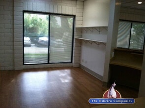 2810 W Charleston Blvd, Las Vegas, NV for lease Interior Photo- Image 2 of 7