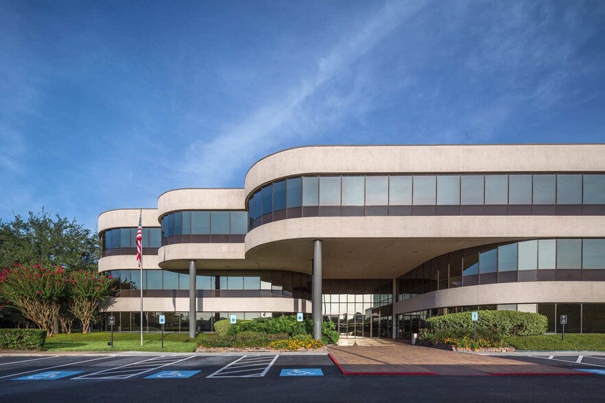 16340 Park Ten Place Dr, Houston, TX for lease - Building Photo - Image 2 of 11