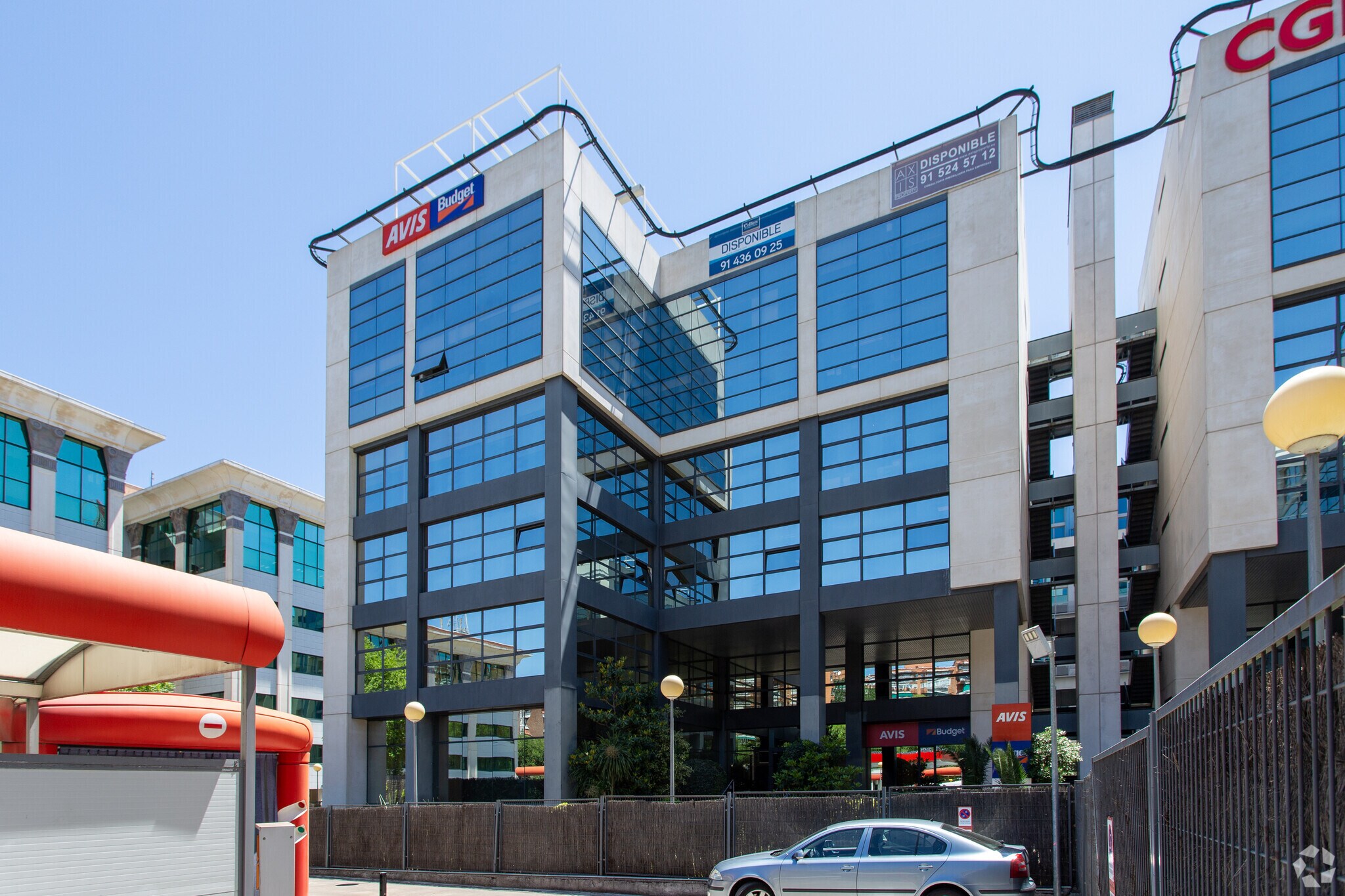 Avenida Manoteras, 32, Madrid, Madrid for sale Primary Photo- Image 1 of 1