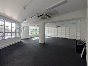 9 Thorpe Close, London for lease Interior Photo- Image 2 of 5