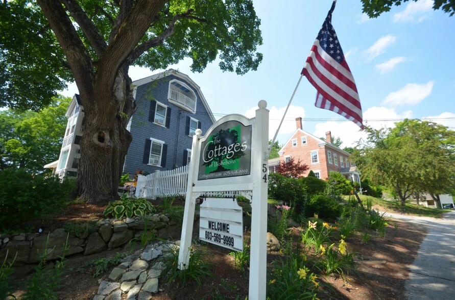 54 Center St, Wolfeboro, NH for sale - Building Photo - Image 1 of 1