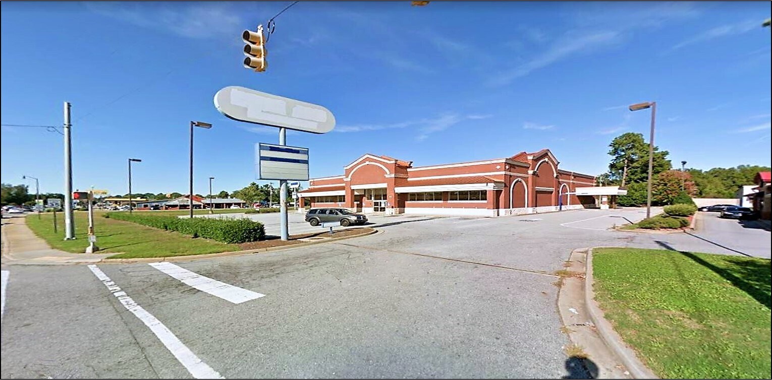 1320 W Floyd Baker Blvd, Gaffney, SC 29341