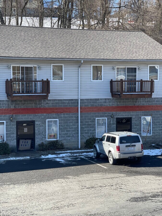 109 Lawless Rd, WV 26501