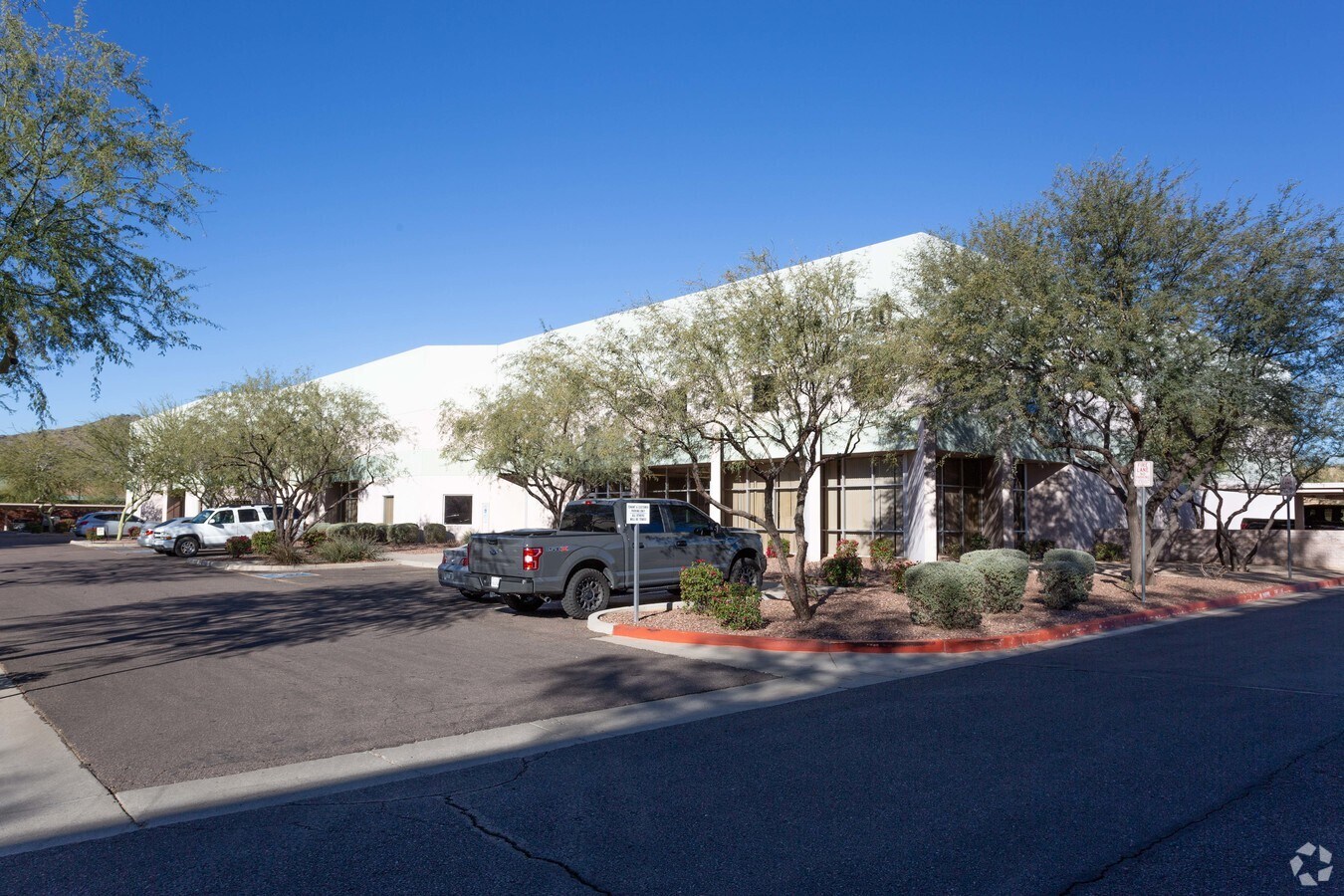 2640 E Rose Garden Ln, Phoenix, AZ 85050 Industrial for Lease