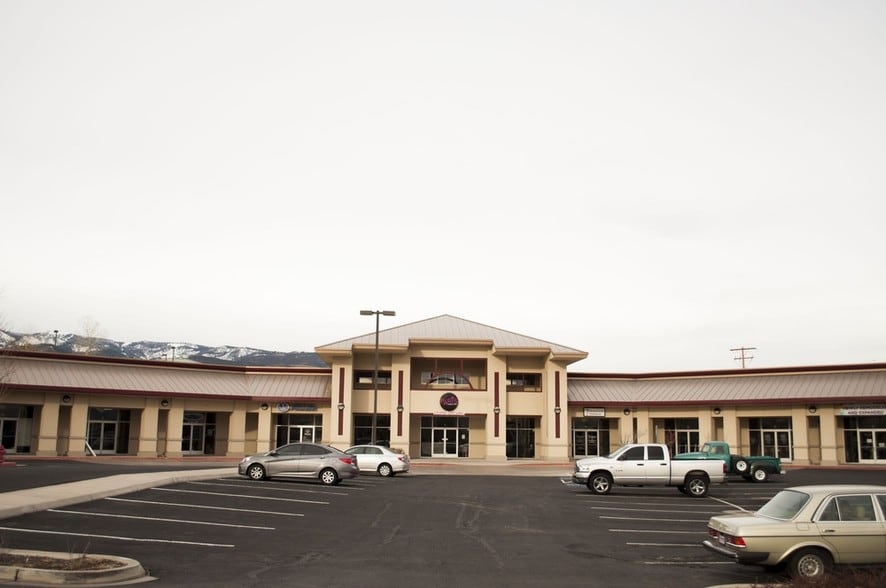 18603 Wedge Pky, Reno, NV for lease - Building Photo - Image 1 of 7