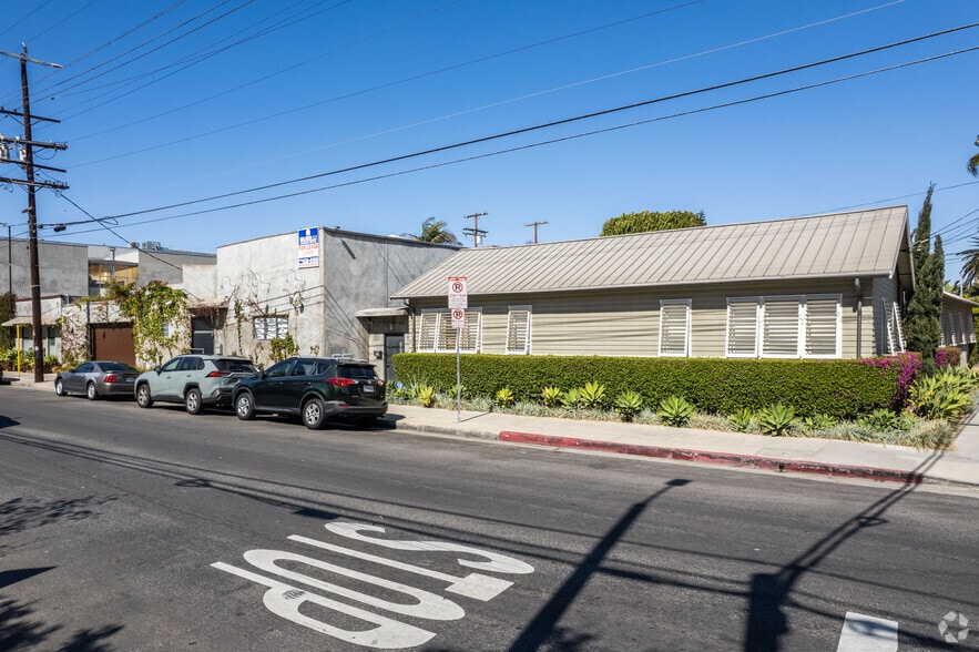 612-624 Hampton Dr, Venice, CA for lease - Primary Photo - Image 1 of 120