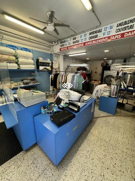 Flex in Nice for lease - Interior Photo - Image 1 of 3