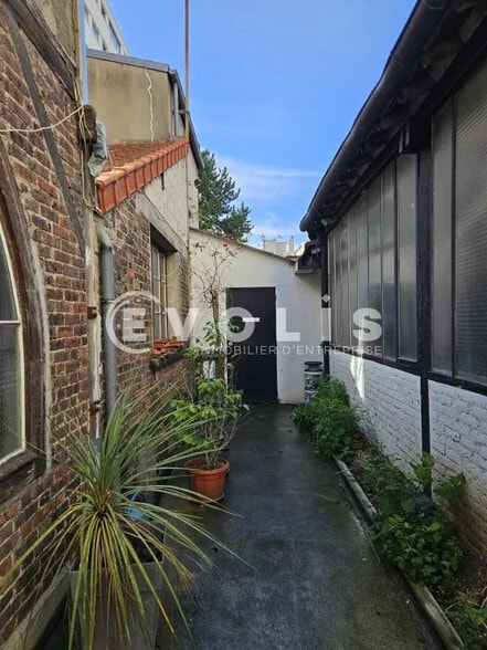 Flex in Montrouge for lease - Building Photo - Image 1 of 17