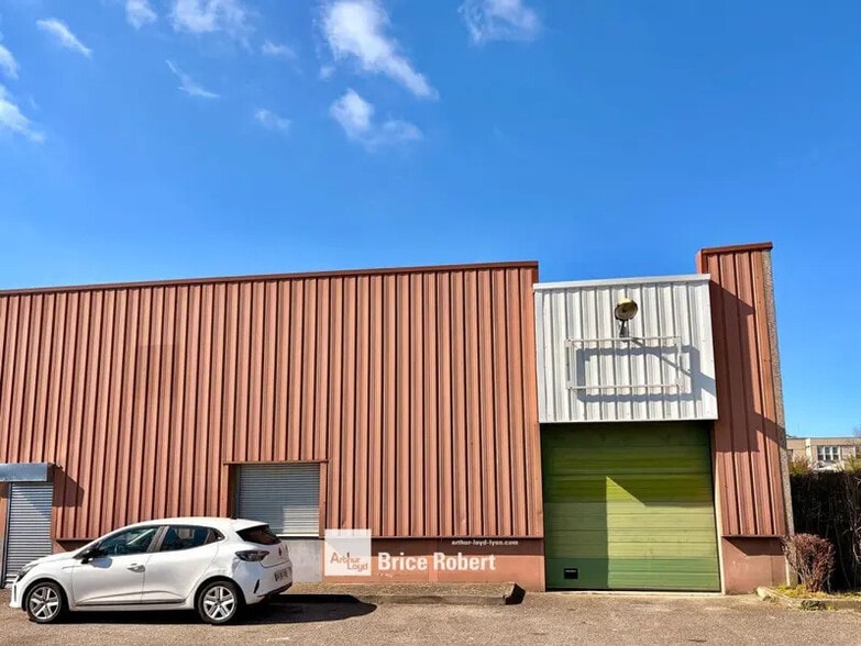 3 Rue Du 35eme Regiment D'Aviation, Bron for lease - Building Photo - Image 1 of 12