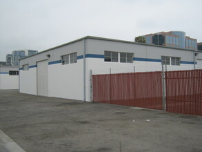 3211 Maple St, Santa Ana, CA for lease Building Photo- Image 2 of 3