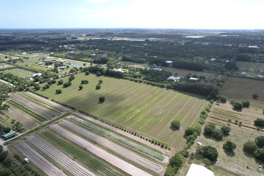 7175 49th st, Vero Beach, FL for sale - Building Photo - Image 2 of 33