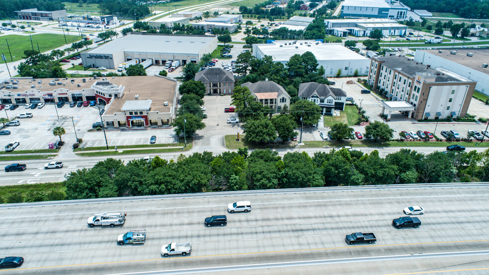 8125 N Sam Houston Pky W, Houston, TX for sale - Building Photo - Image 2 of 5