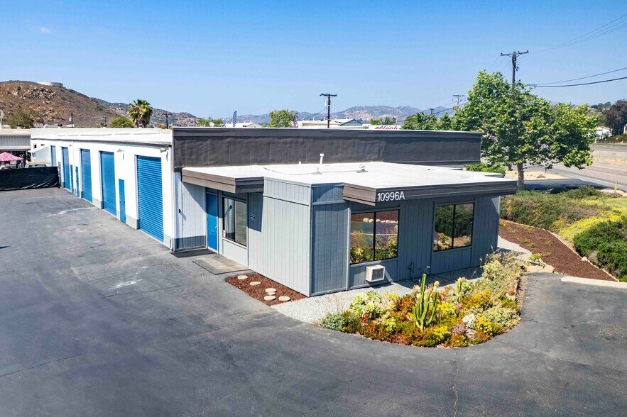 10996 Woodside Ave N, Santee, CA for sale - Primary Photo - Image 1 of 9