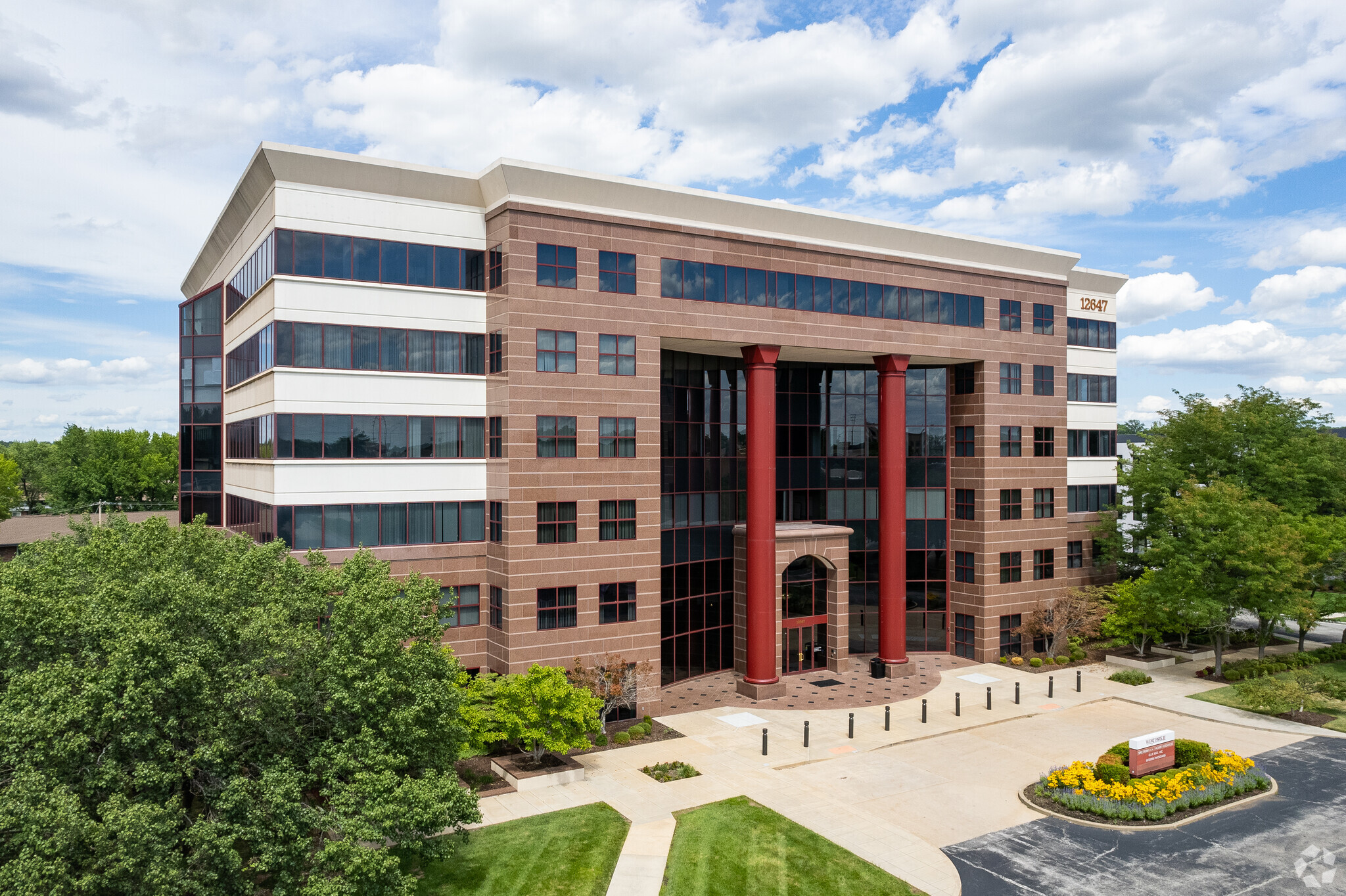 12647 Olive Blvd, Creve Coeur, MO for lease Building Photo- Image 1 of 6