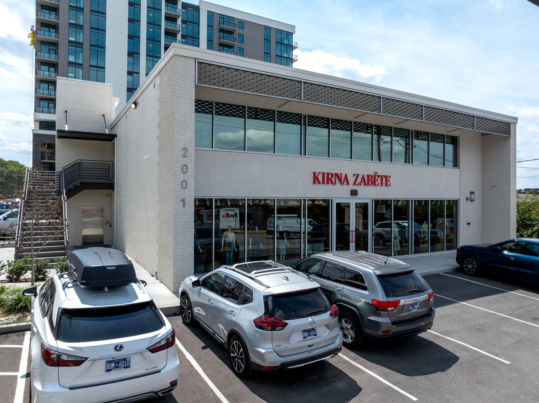 2001 Warfield Dr, Nashville, TN for lease Building Photo- Image 1 of 9