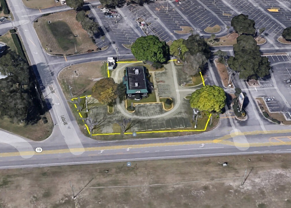 901 N Central Ave, Umatilla, FL for lease Building Photo- Image 1 of 4