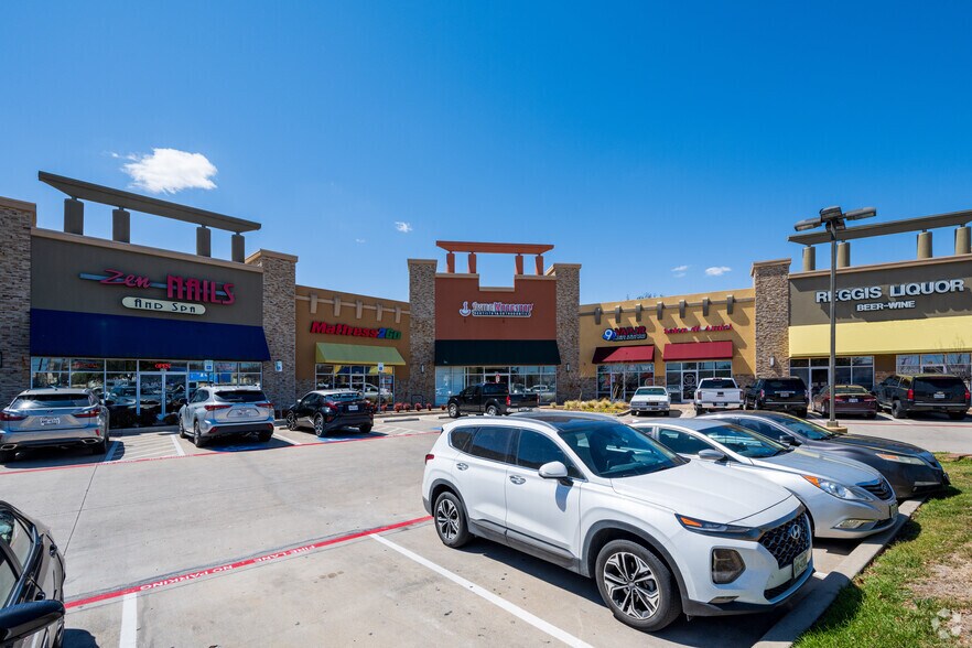 7350-7355 N Beach St, Fort Worth, TX for lease - Building Photo - Image 3 of 4