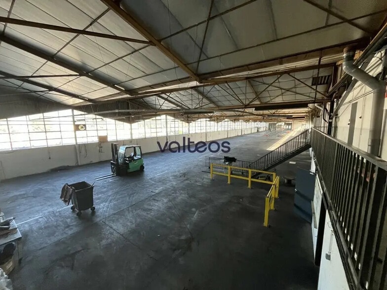 Retail in Portet-sur-Garonne for lease - Interior Photo - Image 3 of 6