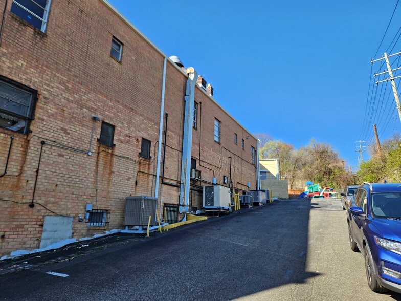 202-212 Riggs Rd NE, Washington, DC for lease - Building Photo - Image 3 of 3