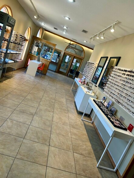 1629 Airport Rd, Hot Springs, AR for sale - Interior Photo - Image 3 of 3