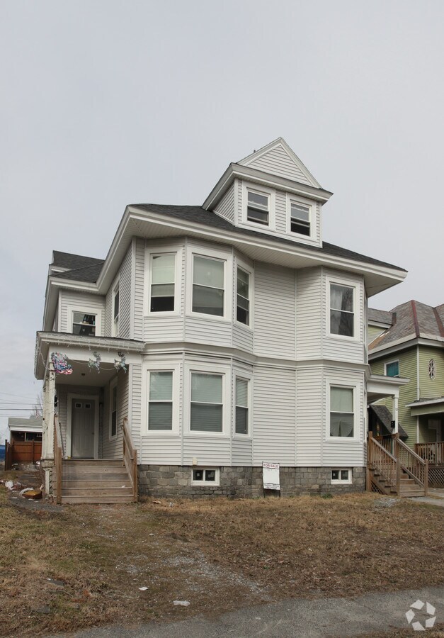 5254 Bartlett Ave, Pittsfield, MA 01201