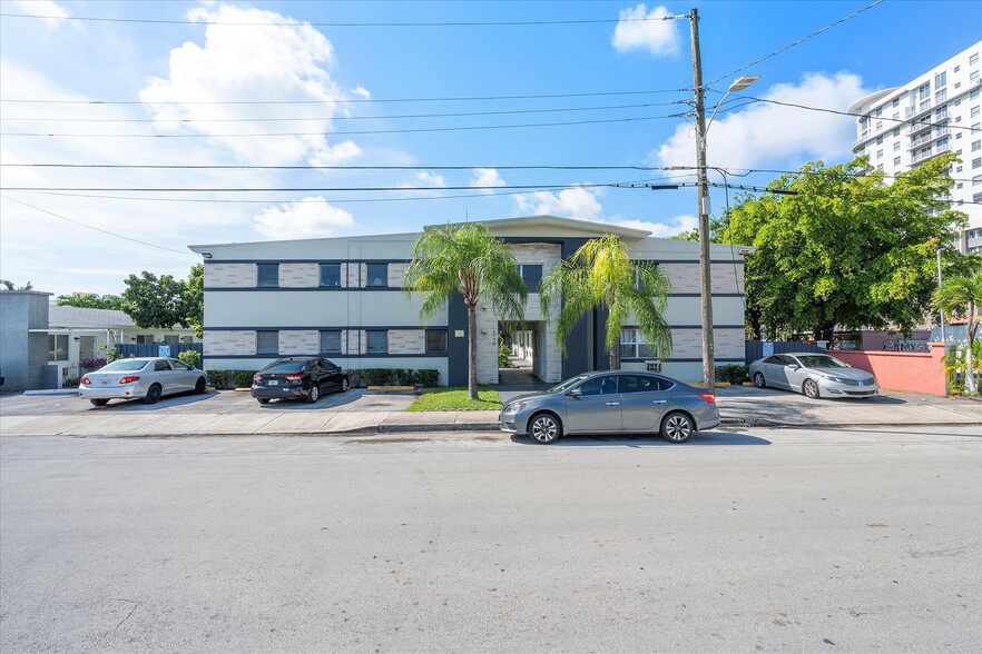 Income-Producing Redevelopment portfolio of 2 properties for sale on LoopNet.com - Building Photo - Image 2 of 23