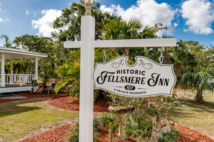 The Historic Fellsmere Inn - Commercial Kitchen