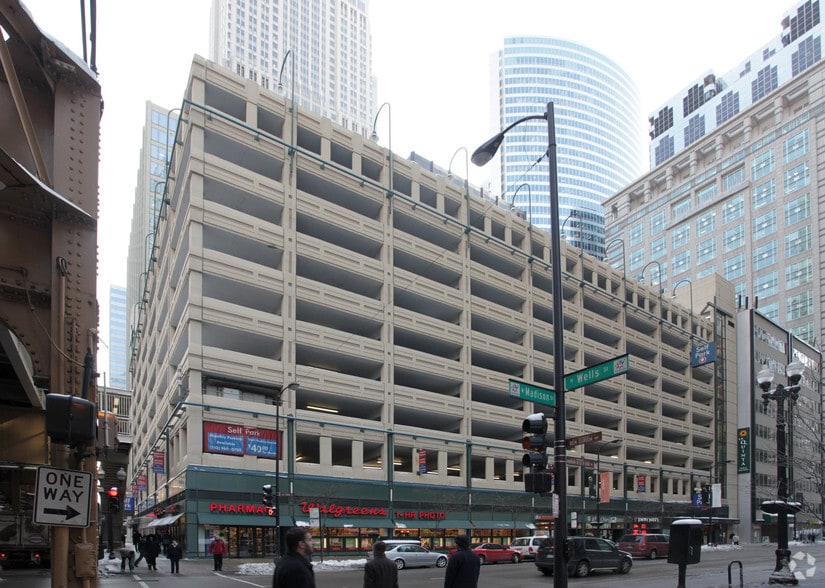 201 W Madison St, Chicago, IL for lease - Primary Photo - Image 1 of 4