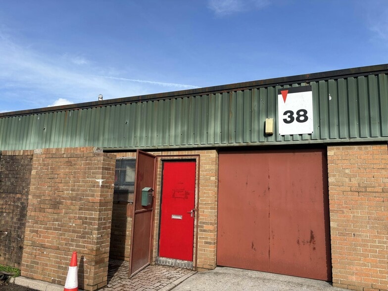 Hirwaun Industrial Estate, Hirwaun for lease - Building Photo - Image 3 of 4
