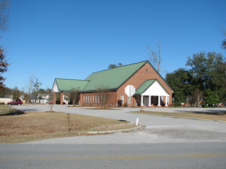 7 Canebrake Rd, Savannah, GA 31419