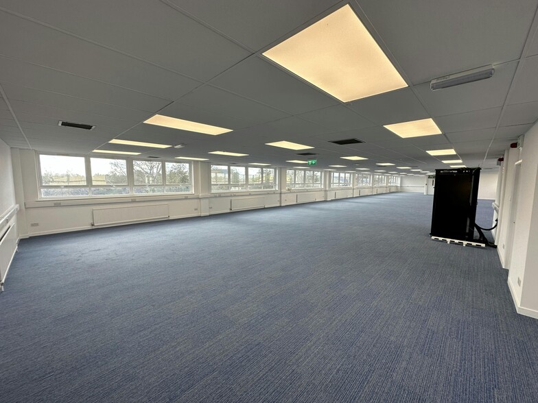 160 Cowley Rd, Cambridge for lease - Building Photo - Image 3 of 9