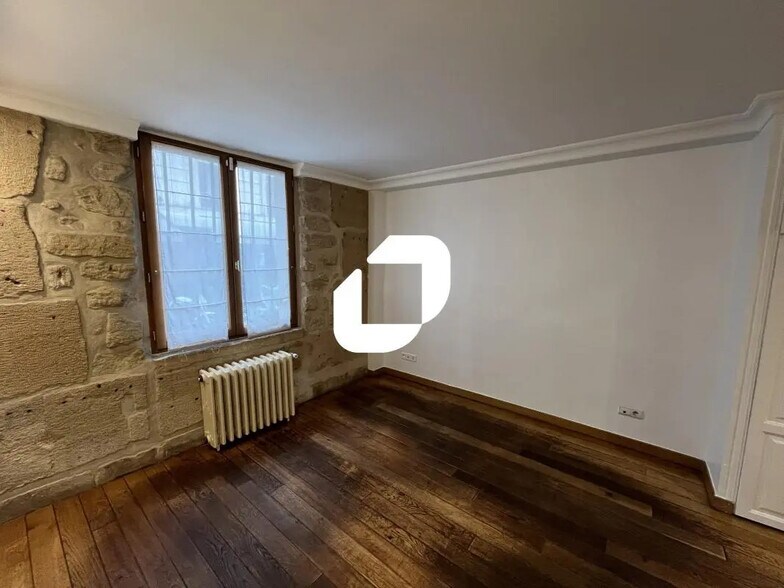 Office in Paris for lease - Interior Photo - Image 3 of 10