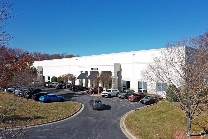 4198 Eagle Hill Dr, High Point, NC for lease - Building Photo - Image 2 of 2