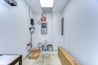 10770 N 46th, Tampa, FL for lease Interior Photo- Image 1 of 21