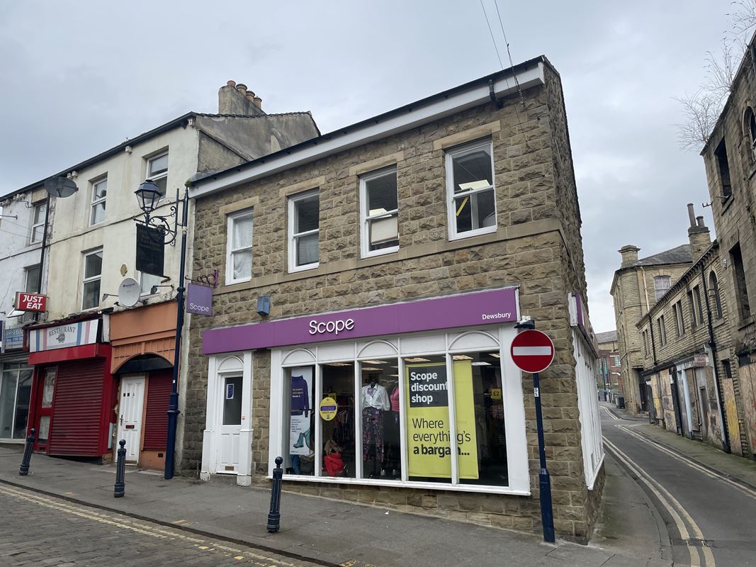34-36 Daisy Hl, Dewsbury for sale Primary Photo- Image 1 of 1